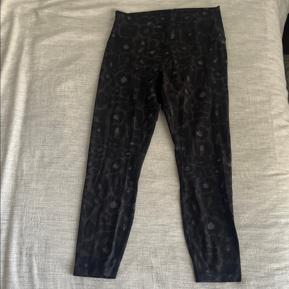 Lululemon Align High-Rise Black Patterned crop Leggings 23” inseam